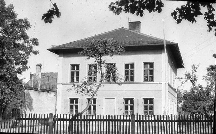 ehem. ev. Schule